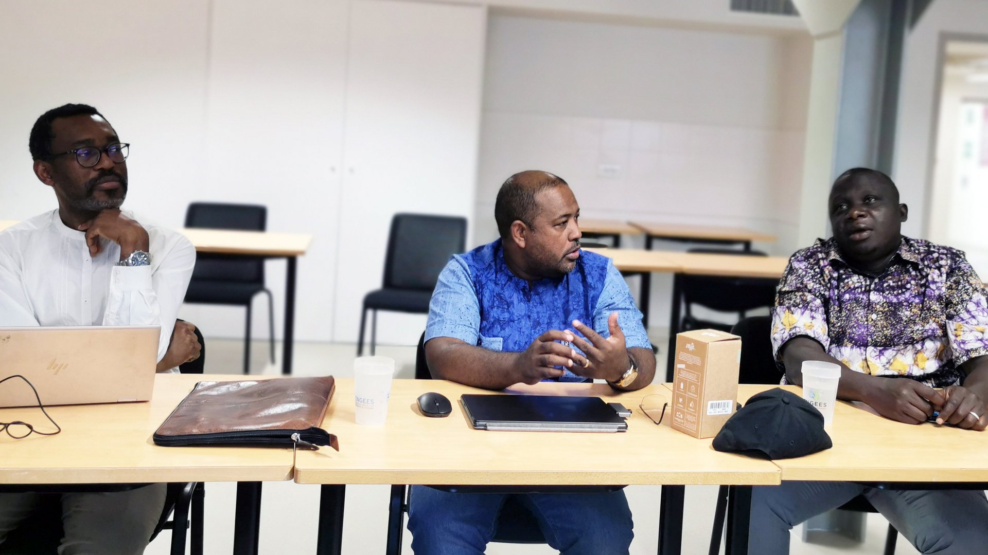 Photos des enseignants chercheurs prises durant un entretien